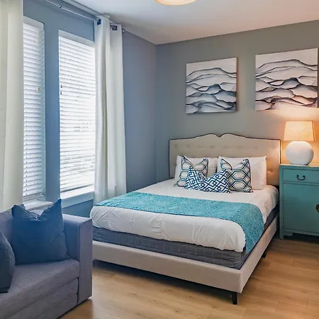 Holiday home Beautiful Modern Townhome In For Groups & Families