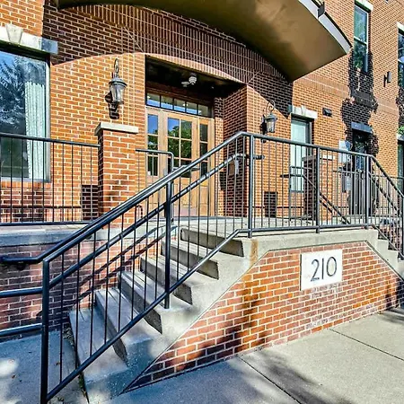 West End Retreat Near Vanderbilt & Park Holiday home Nashville