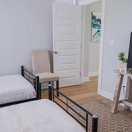 Holiday home Beautiful Modern Townhome In For Groups & Families *