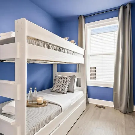 Rooftop Deck Townhome Sleeps 12 Near Geodis Park Holiday home *