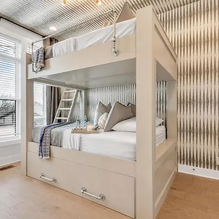 Pet-friendly House Sleeps 12 Near Geodis Park *