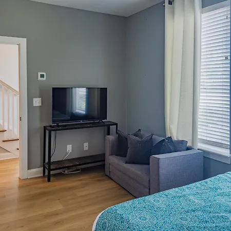 Beautiful Modern Townhome In For Groups & Families Holiday home Nashville