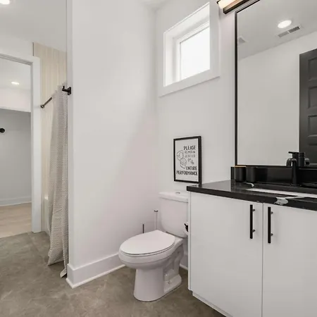 Luxury Living At Velvet And Vinyl Rooftop 6 Beds * Nashville