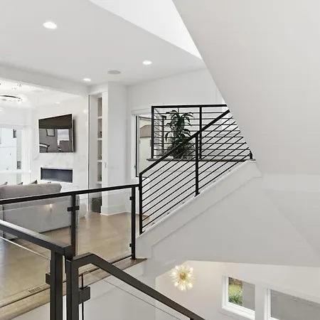 Holiday home 2 Ultra Lux Homes Sleeps 24 Hot Tub & Rooftops Nashville