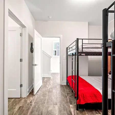 Homestay The Encore - Rooftop Hot Tubgame Roomsleeps 12 *