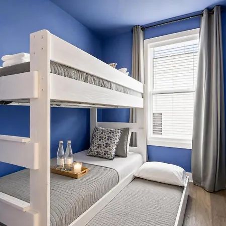2 Rooftop Homes - Sleeps 24 - Near Geodis Park Holiday home *