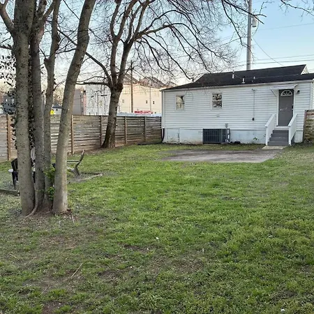 1947 Rustic Farmhouse. East Nash. Mins To Broadway