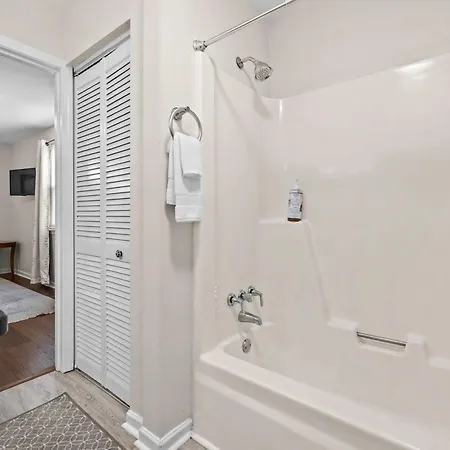 Area 3br With Yard And Workspace * Nashville