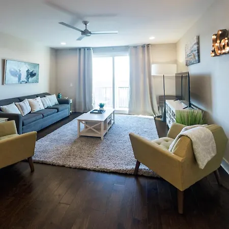 Holiday home Modern Skyline-view Townhome For Groups Up To 8