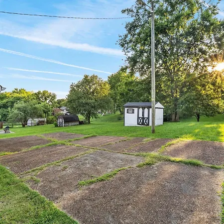 Area 3br With Yard And Workspace Holiday home Nashville