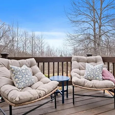 Holiday home Cedar Peak - Pool Hot Tub & Gym Sleeps 24