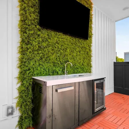 Holiday home Luxury Living At Velvet And Vinyl Rooftop 6 Beds Nashville