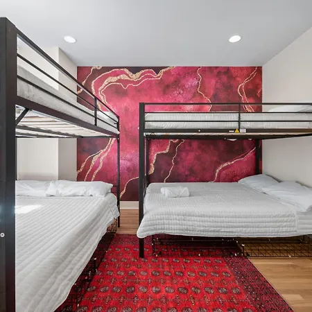 Homestay The Encore - Rooftop Hot Tubgame Roomsleeps 12 *