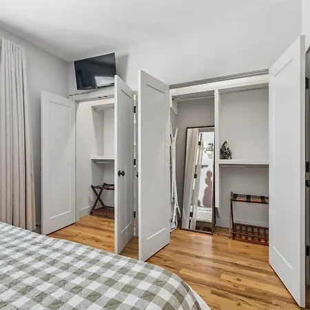 Some Things Just Go Better Together Sleeps 20 Holiday home Nashville
