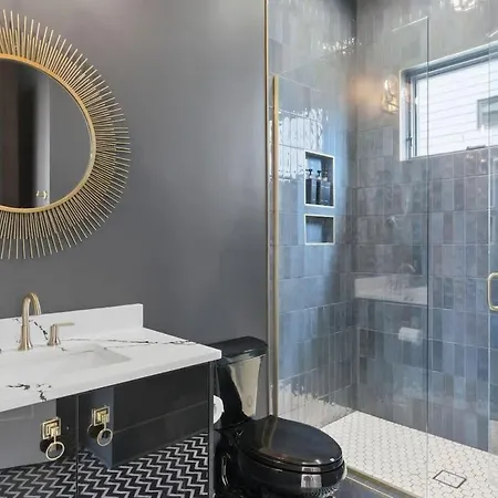 Holiday home 2 Ultra Lux Homes Sleeps 24 Hot Tub & Rooftops Nashville