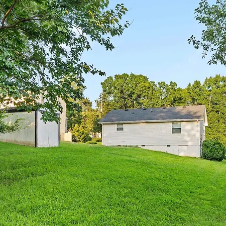 Area 3br With Yard And Workspace Nashville