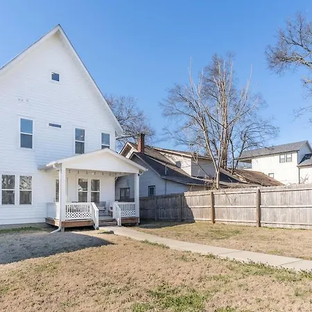 4br East - Walk To Bars & Restaurants Holiday home