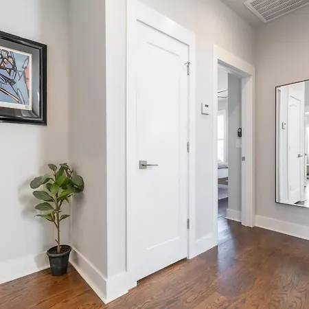 4br East - Walk To Bars & Restaurants Holiday home *