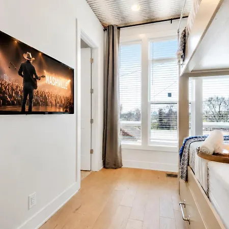 2 Rooftop Homes - Sleeps 24 - Near Geodis Park *