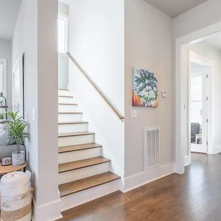 4br East - Walk To Bars & Restaurants * Nashville