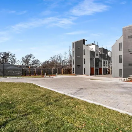 Holiday home Luxury Living At Velvet And Vinyl Rooftop 6 Beds Nashville