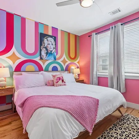 Some Things Just Go Better Together Sleeps 20 Holiday home
