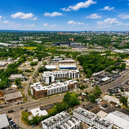 Holiday home Rooftop Deck Townhome Sleeps 12 Near Geodis Park Nashville