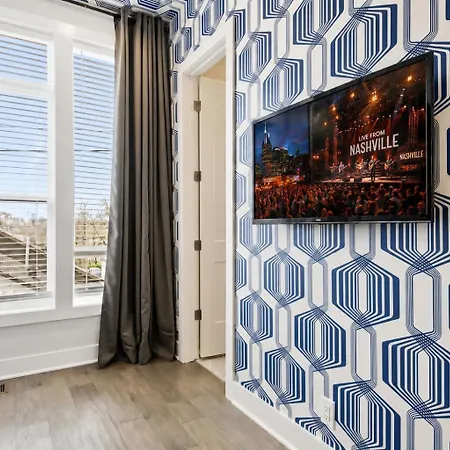 Holiday home 2 Rooftop Homes - Sleeps 24 - Near Geodis Park
