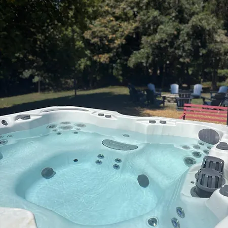 Holiday home Cedar Peak - Pool Hot Tub & Gym Sleeps 24 *