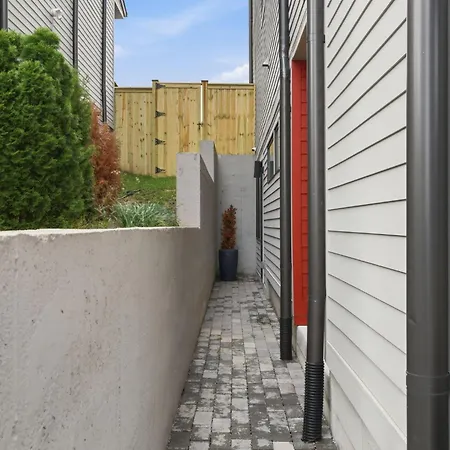 Elevated Luxury Skyline Views Near Broadway Holiday home Nashville