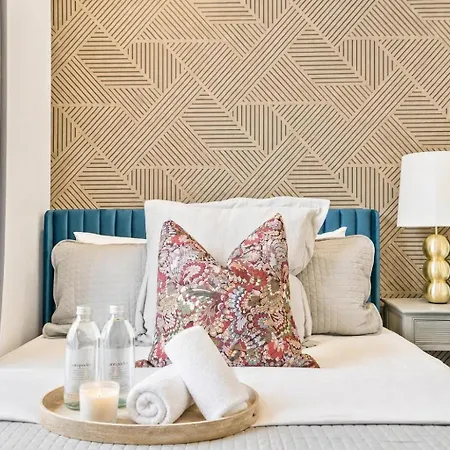 Holiday home 2 Rooftop Homes - Sleeps 24 - Near Geodis Park Nashville