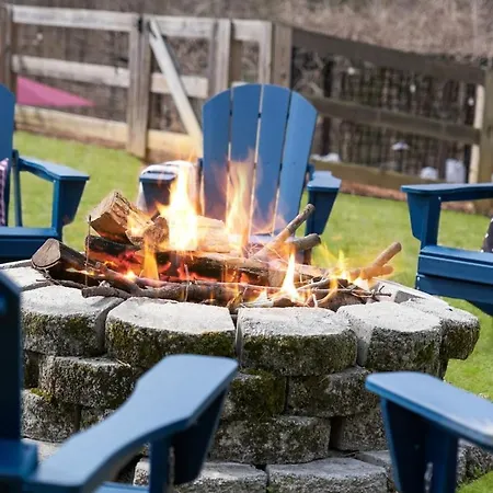 Holiday home Cedar Peak - Pool Hot Tub & Gym Sleeps 24 Nashville