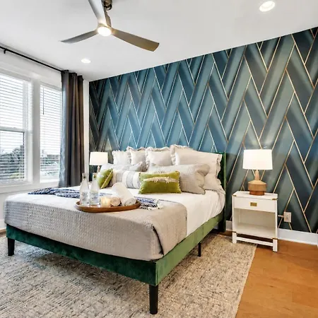 2 Rooftop Homes - Sleeps 24 - Near Geodis Park