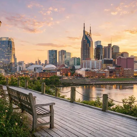 Pet-friendly House Sleeps 12 Near Geodis Park Holiday home Nashville
