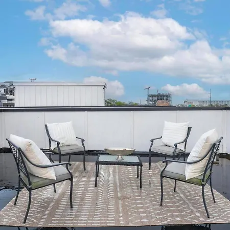 Downtown Modern, Rooftop Patio, Vanderbilt, 8 Beds *