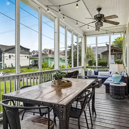 Spacious Townhouse W Exclusive Backyard Holiday home Nashville