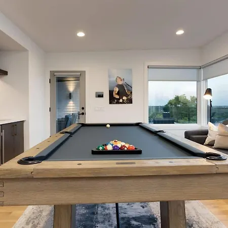2 Ultra Lux Homes Sleeps 24 Hot Tub & Rooftops Nashville