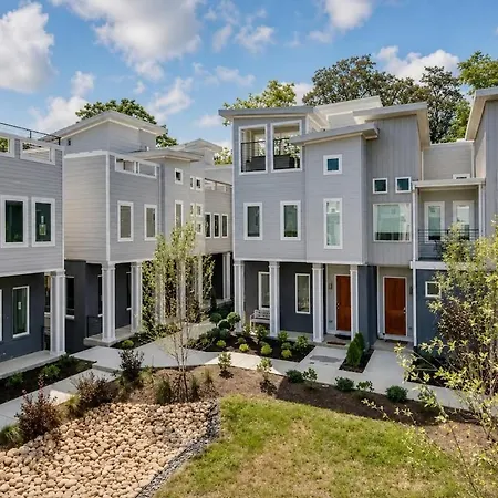 Funk House. Mins To Broadway. Parking Nashville