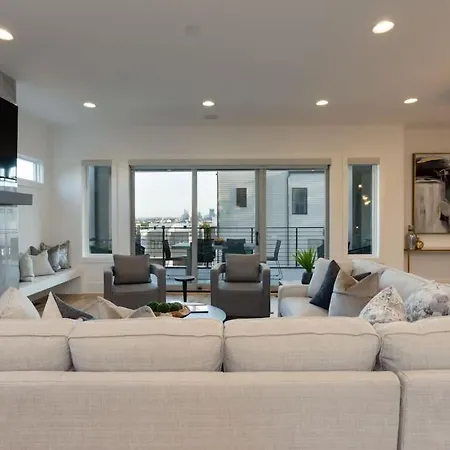 2 Ultra Lux Homes Sleeps 24 Hot Tub & Rooftops