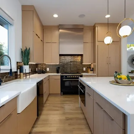Holiday home 2 Ultra Lux Homes Sleeps 24 Hot Tub & Rooftops Nashville