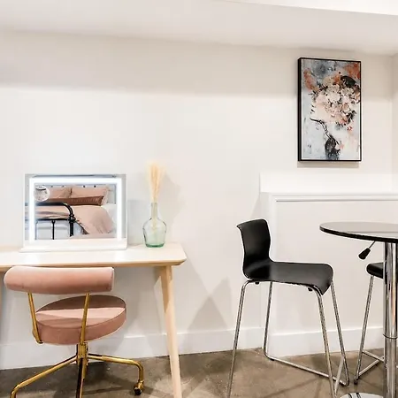 Funk House. Mins To Broadway. Parking Holiday home Nashville