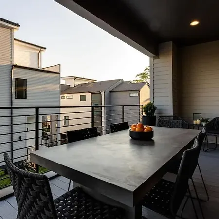 Holiday home 2 Ultra Lux Homes Sleeps 24 Hot Tub & Rooftops