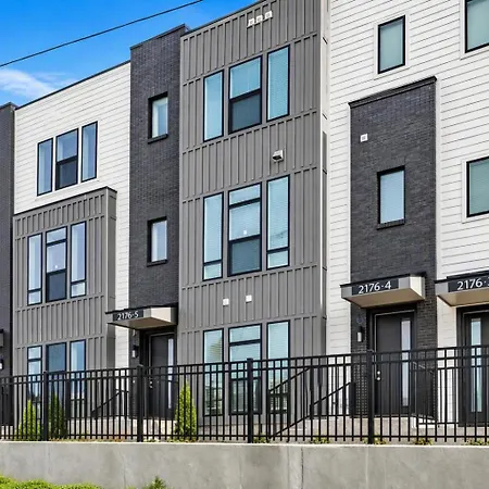 2 Rooftop Homes - Sleeps 24 - Near Geodis Park * Nashville