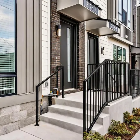 2 Rooftop Homes - Sleeps 24 - Near Geodis Park *