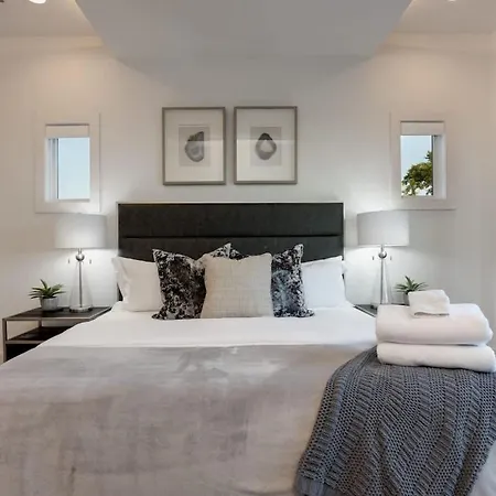Holiday home 2 Ultra Lux Homes Sleeps 24 Hot Tub & Rooftops Nashville