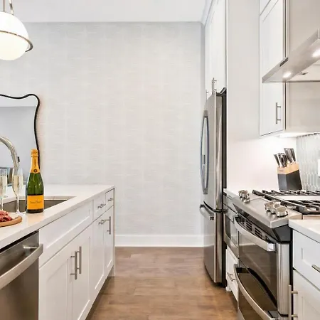 2 Rooftop Homes - Sleeps 24 - Near Geodis Park Holiday home Nashville