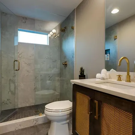 Holiday home 2 Ultra Lux Homes Sleeps 24 Hot Tub & Rooftops Nashville