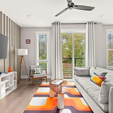 Pop Art 4br Near Downtown And Sleeps 10 Apartment *