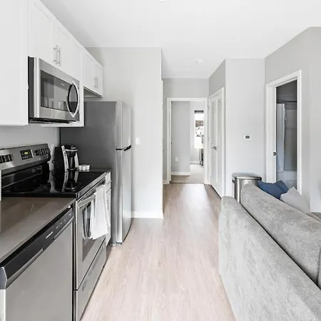 Landing Modern With Amazing Amenities Apartment *