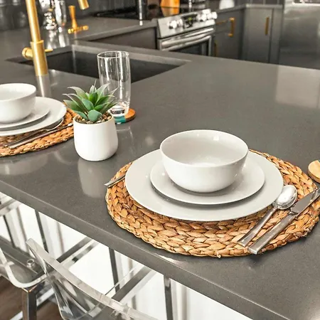 Apartment Muse-ic Luxury - Entire 5 Min To Broadway